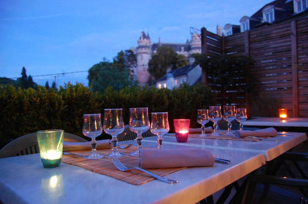 Aux Bles D'Or Hotel Pierrefonds Exterior photo