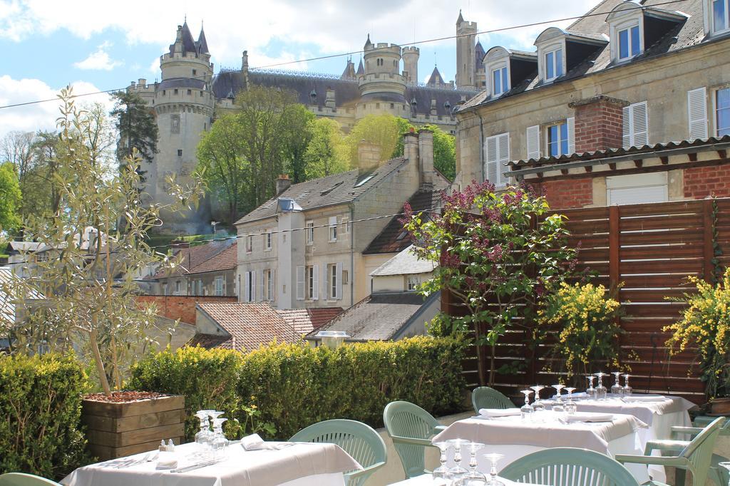 Aux Bles D'Or Hotel Pierrefonds Exterior photo