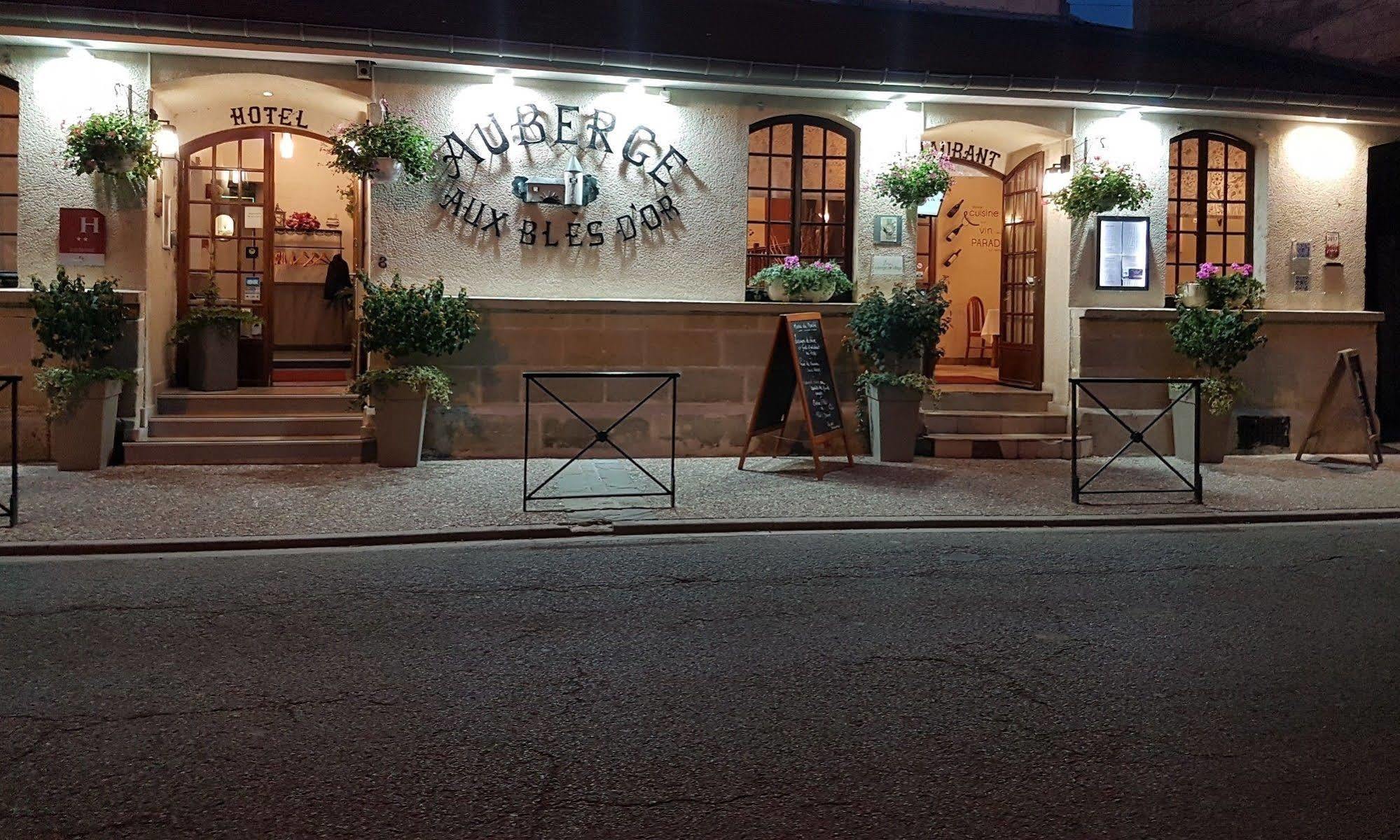 Aux Bles D'Or Hotel Pierrefonds Exterior photo
